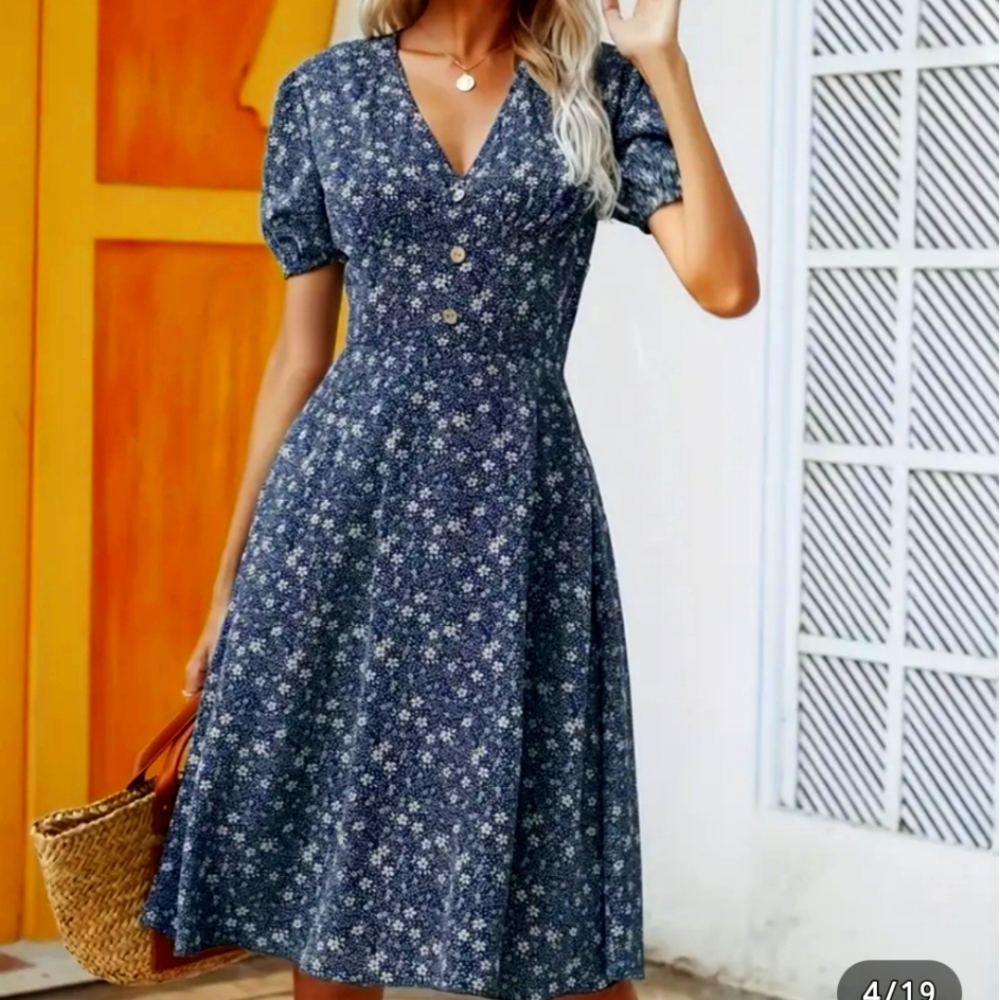Vneck print dress